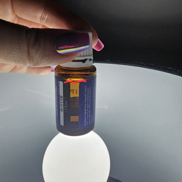 Young living essential oil Juniper - Picture 2 of 2